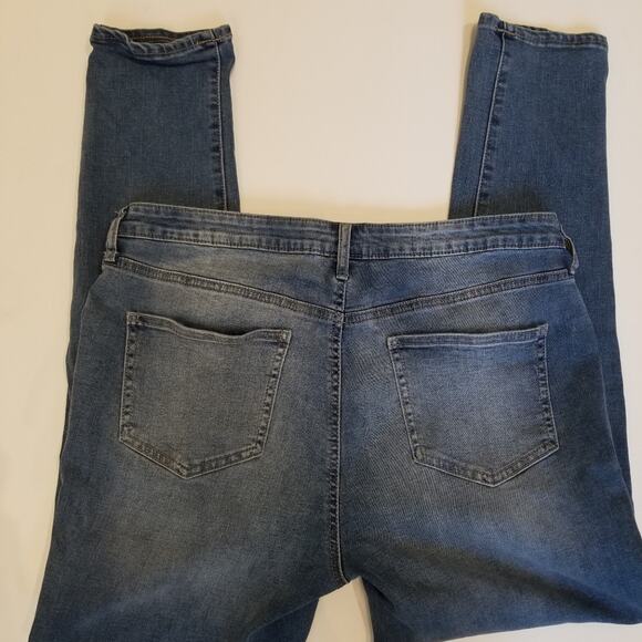 Faded Glory Skinny Stretch Patched Jeggings Comfortable Back Pockets Size 14 - Picture 12 of 12